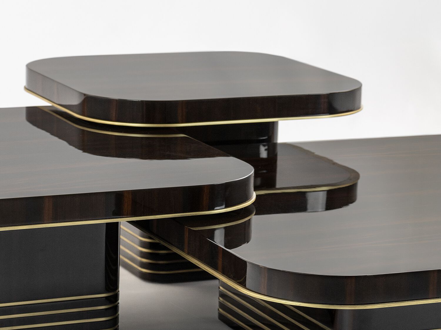 Квадратный стол из черного дерева JOSÉ LEITE DE CASTRO LIMA ARCH-00059327 - Вид №2