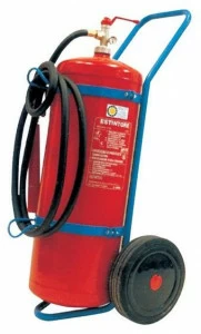 R.M. MANFREDI Колесный пенный огнетушитель