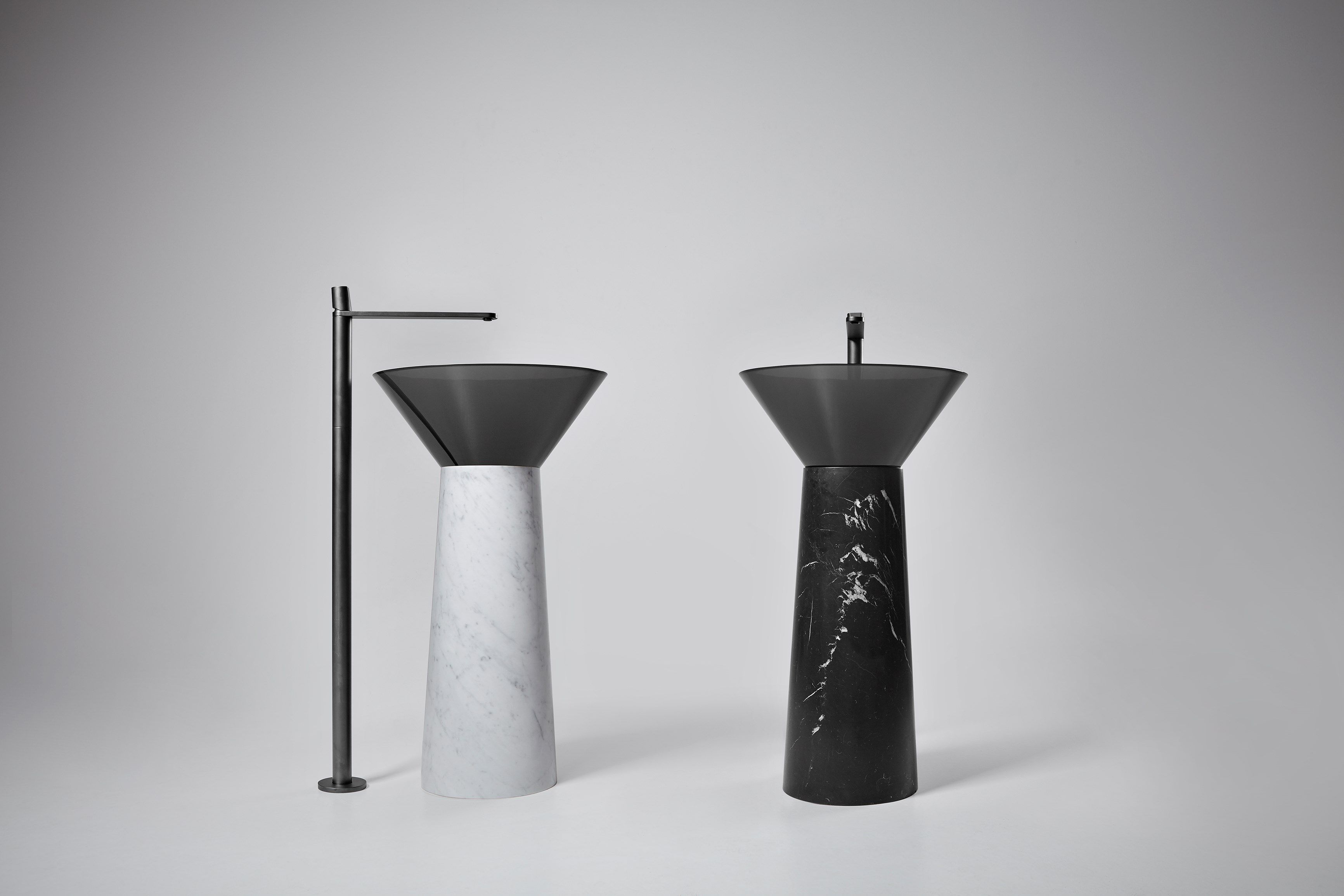 Круглый отдельно стоящий умывальник из черного мрамора Marquina Antoniolupi ALBUME11 + ALBUME21 ARCH-00148772 - Вид №14