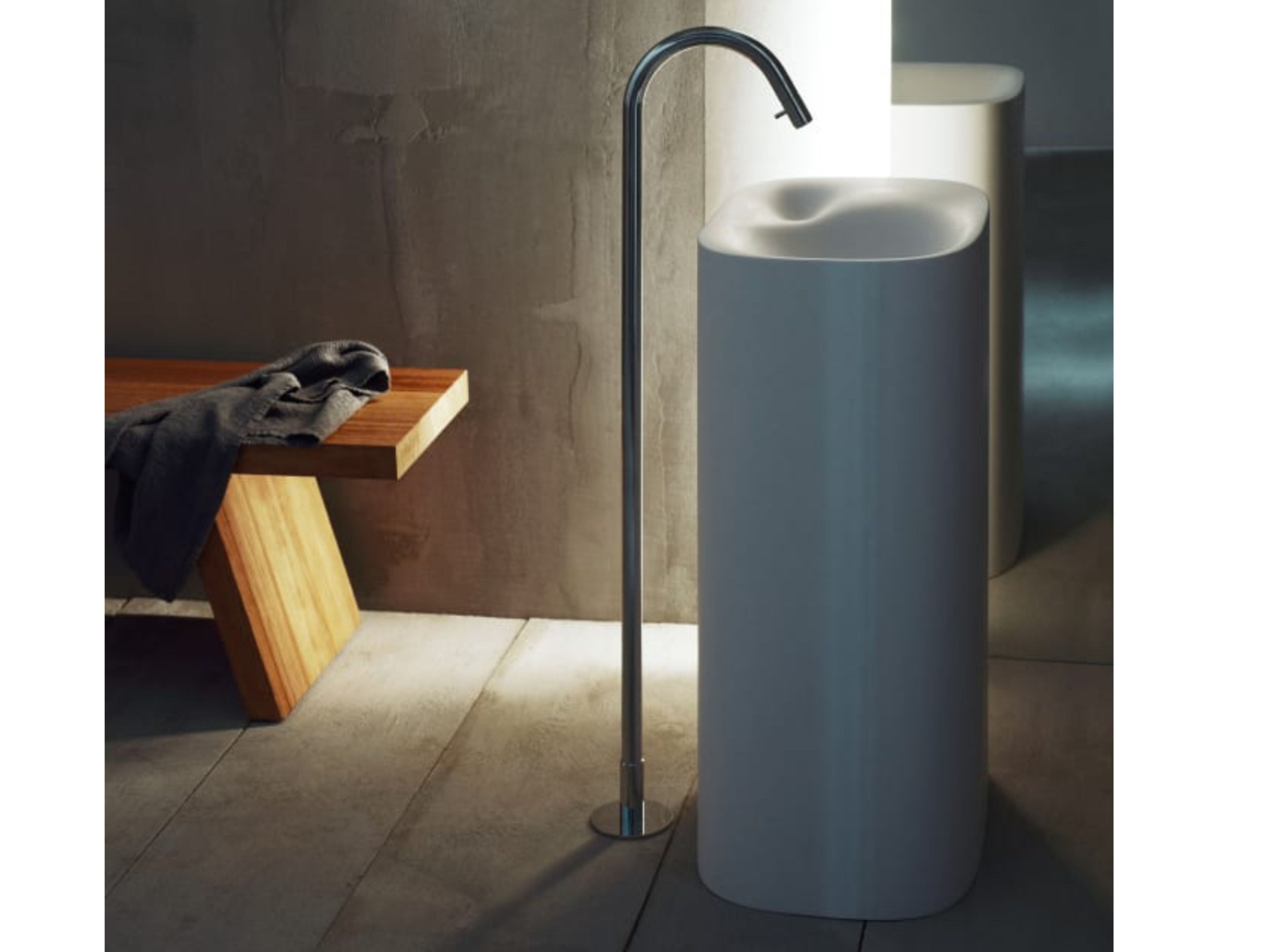 Латунный напольный дозирующий носик для умывальника Agape Fez 2 ARCH-00103703