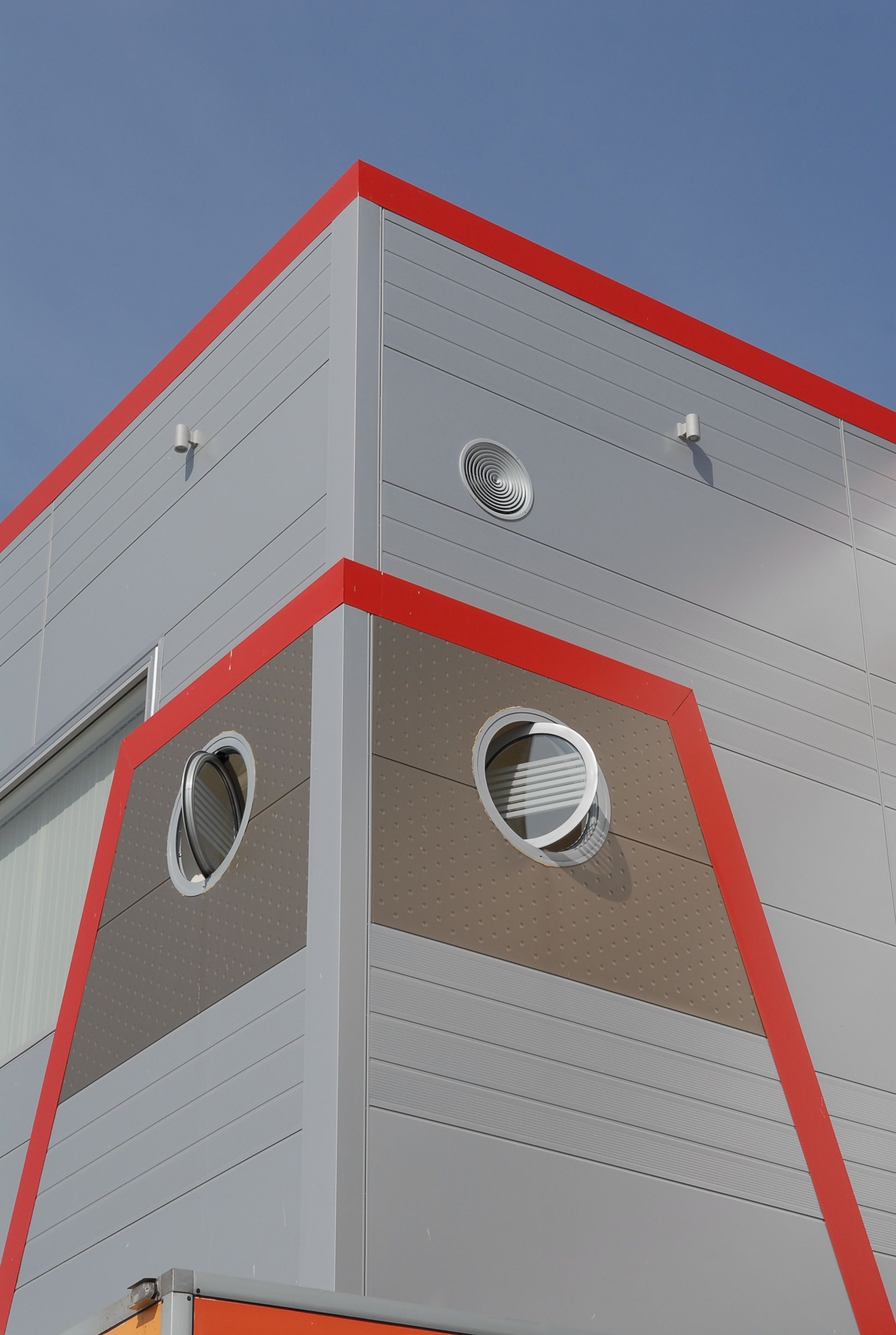 Изолированная металлическая панель для фасада ELCOM SYSTEM ТЕРМОПАРЕТЫ® ARCH-00063678 - Вид №62