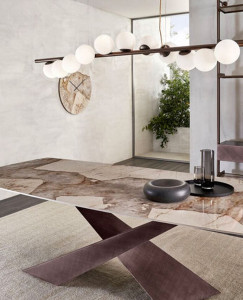 Окрашенный металлический подвесной светильник