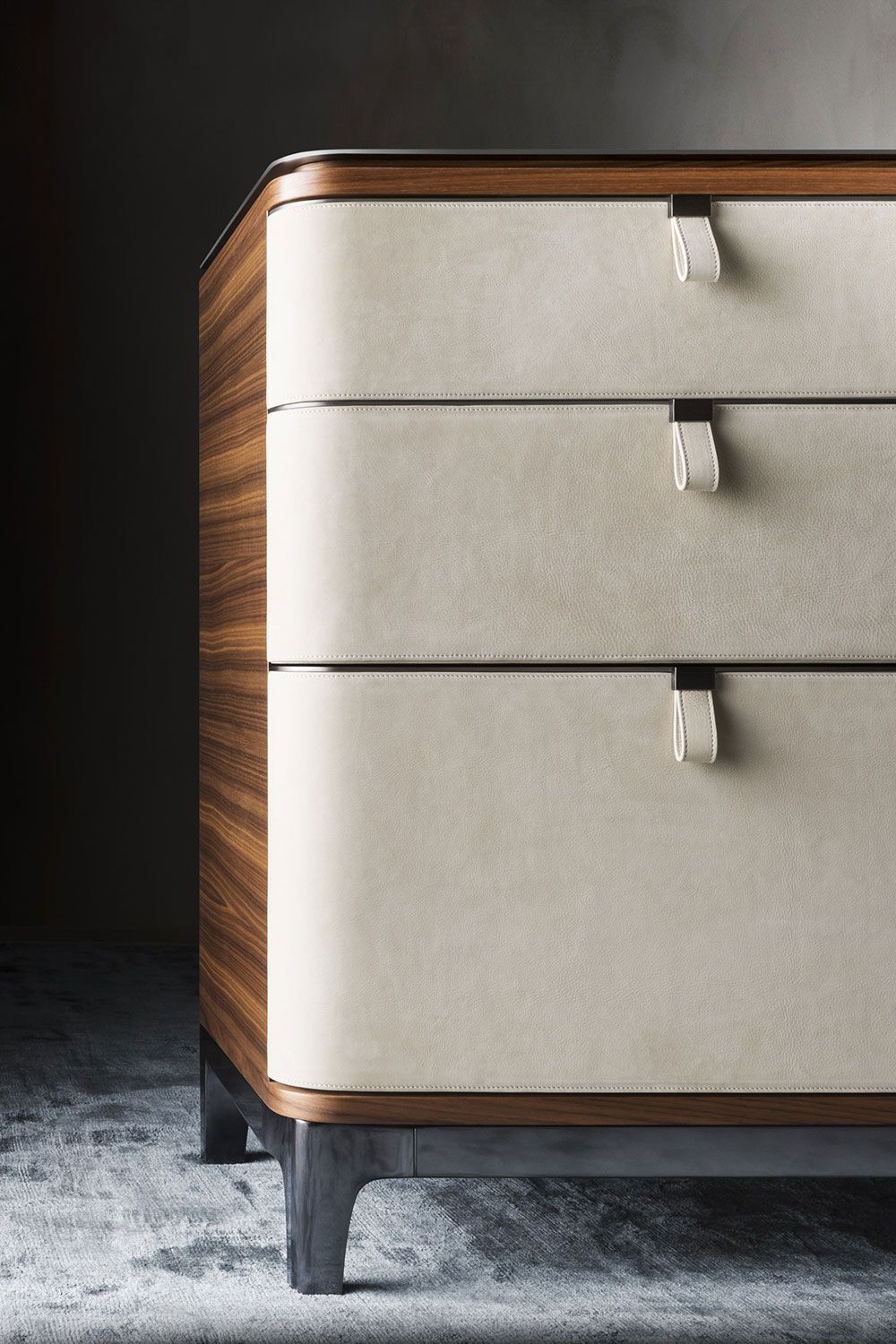 Комод из орехового дерева с кожаной обивкой OAK New York Suite ARCH-00070728 - Вид №5