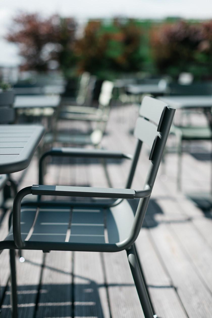 Fermob Квадратный алюминиевый садовый стол Luxembourg 4134 - 4138 - 4139 - Вид №6