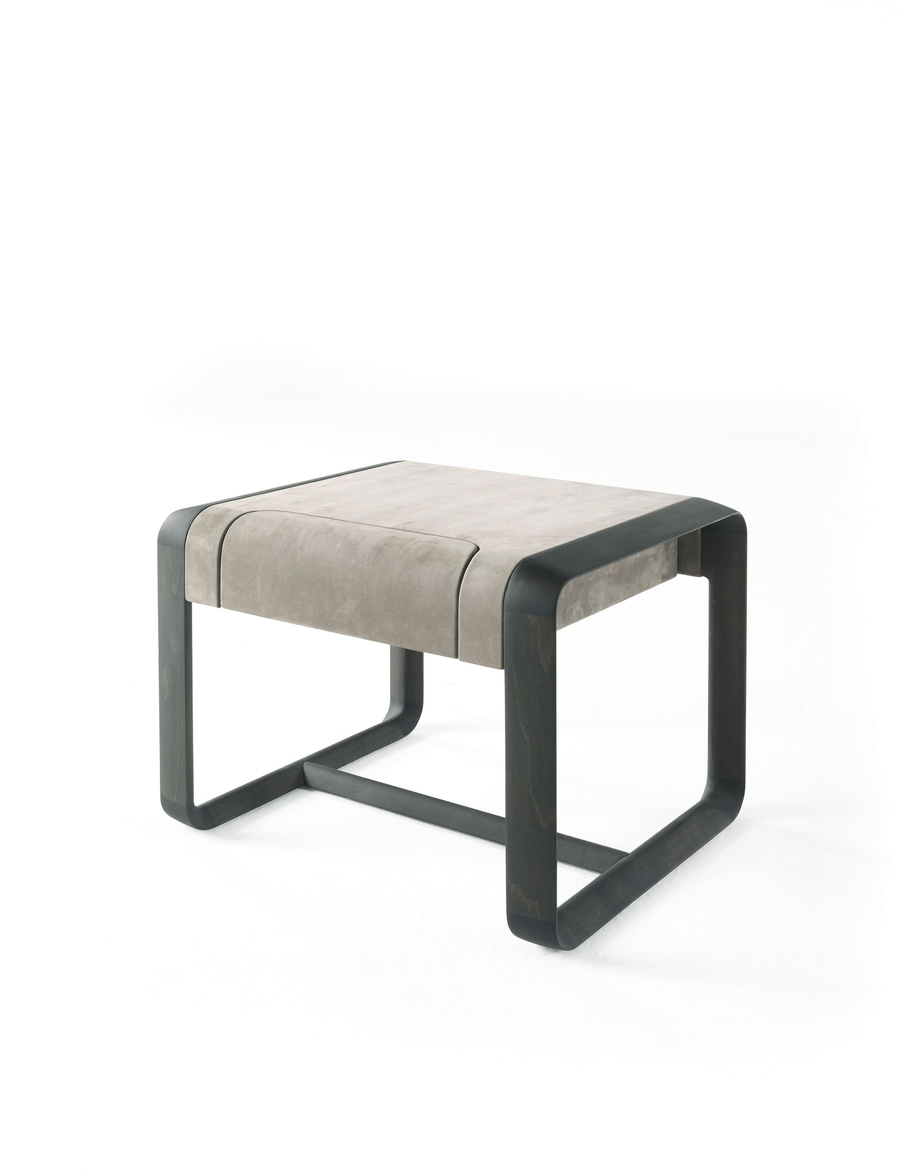 Тумбочка из нубука с ящиками Gianfranco Ferré Home Wynwood ARCH-00127425 - Вид №1