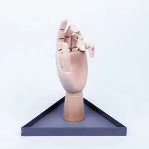 DYHANDDGR Органайзер для украшений the hand серый Doiy