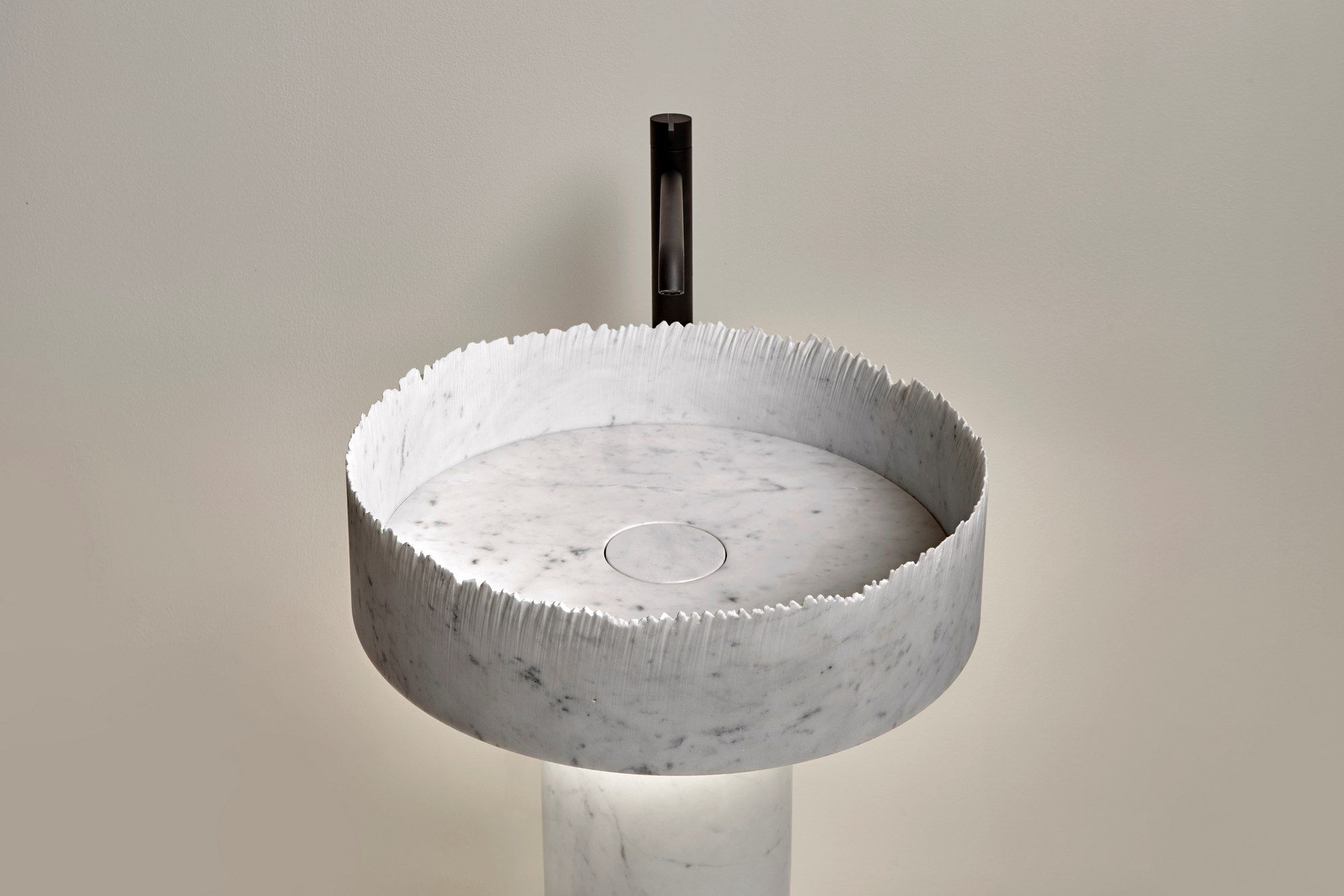 Мраморная круглая отдельно стоящая раковина Antoniolupi FLOW ARCH-00110234 - Вид №2