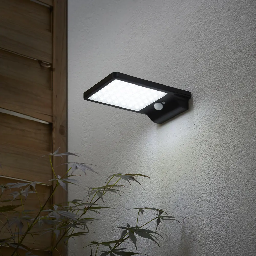 Светильник настенный светодиодный уличный солнечная батарея Inspire «Palms» IP44 датчик движения освещенности цвет черный 84730839 STLM-2093096 