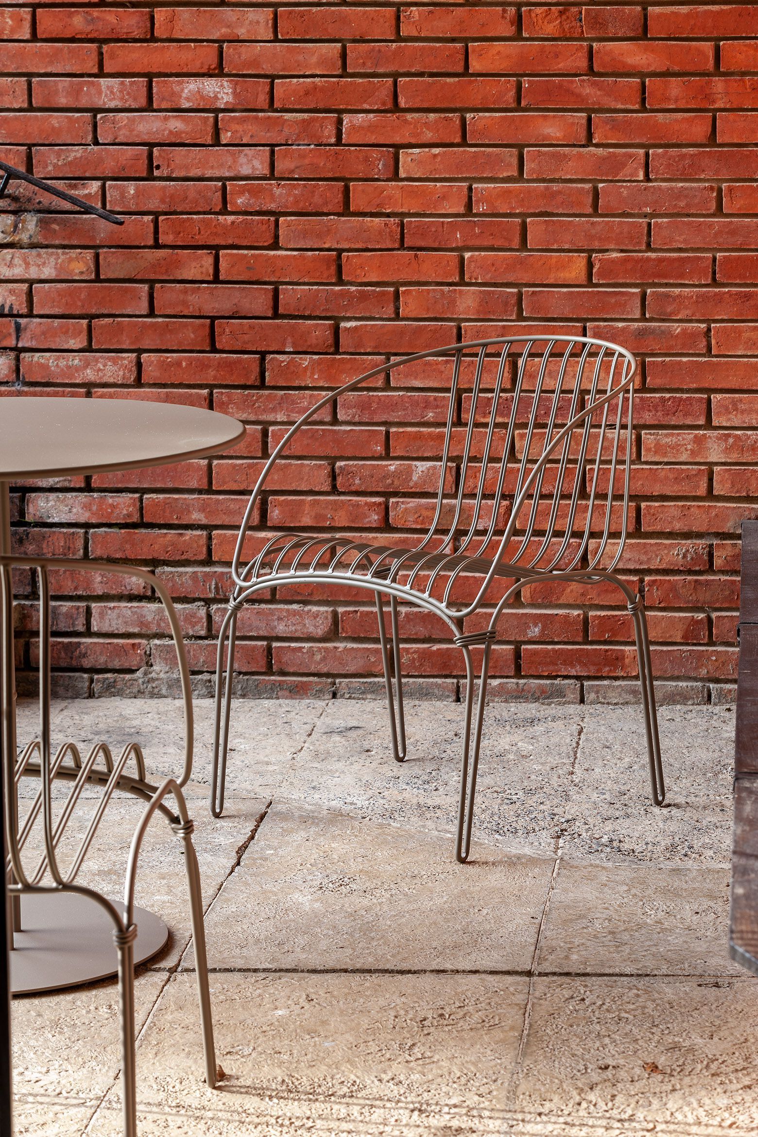 Стальной стул с подлокотниками iSimar Colonial ARCH-00124637 - Вид №1