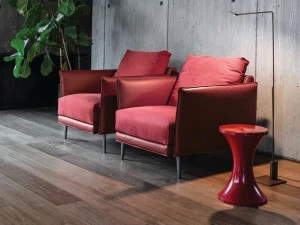 Twils Lounge Кресло из кожи и ткани с подлокотниками Finn