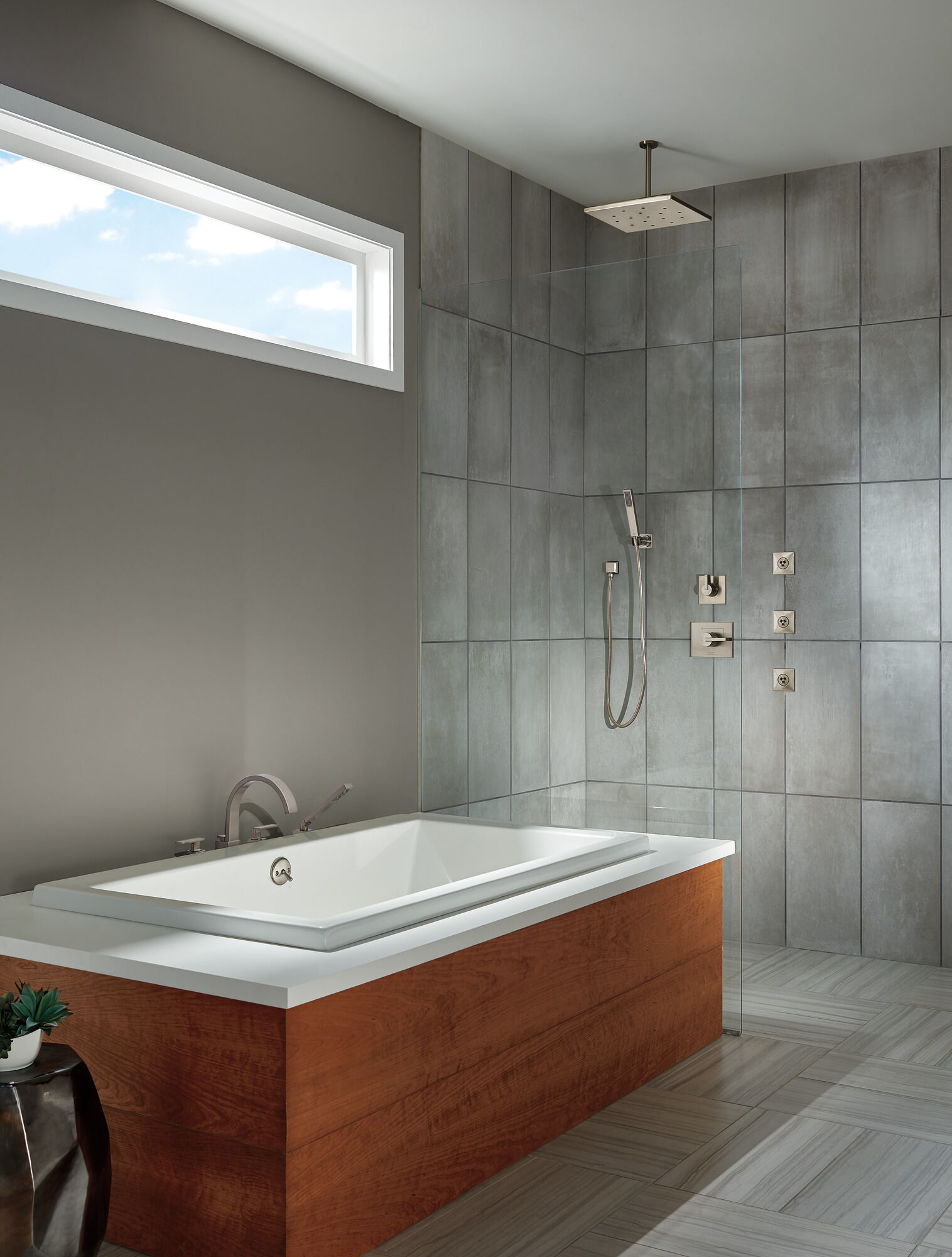 Спрей для тела HydraChoice® - бодрящая насадка H2Okinetic® Delta Faucet SH5002-SS - Вид №9