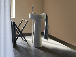 Мраморная круглая отдельно стоящая раковина