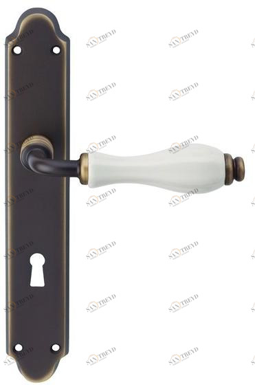 LINEA CALI' Металлическая ручка в классическом стиле на пластине с накладкой Erica sun-id-1471395