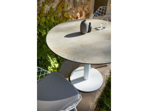 Садовый стол