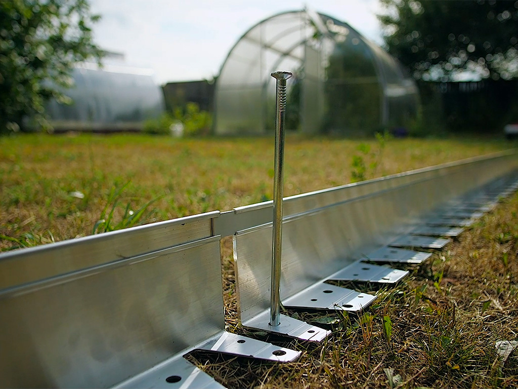 Алюминиевый бордюр 100 мм, длина 2500 мм компл. ГеоПластБорд GPBST-14 - Вид №3