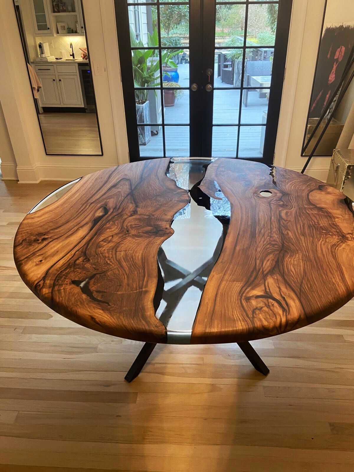 Круглый стол из смолы и орехового дерева Legnor LEG2408731 ARCH-00139281 - Вид №7