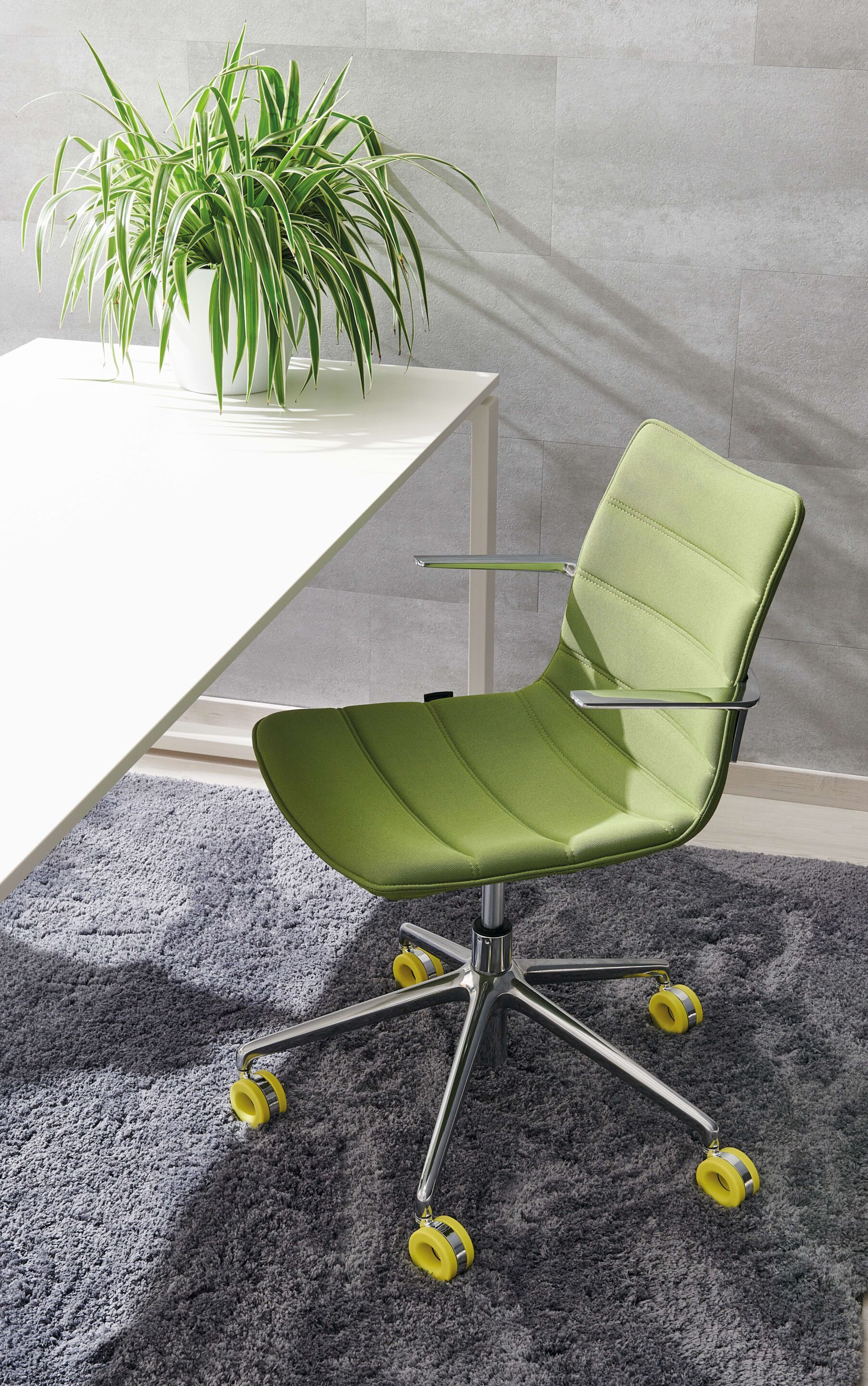 Поворотный стул с подлокотниками AP Factor Небраска ARCH-00139164 - Вид №1