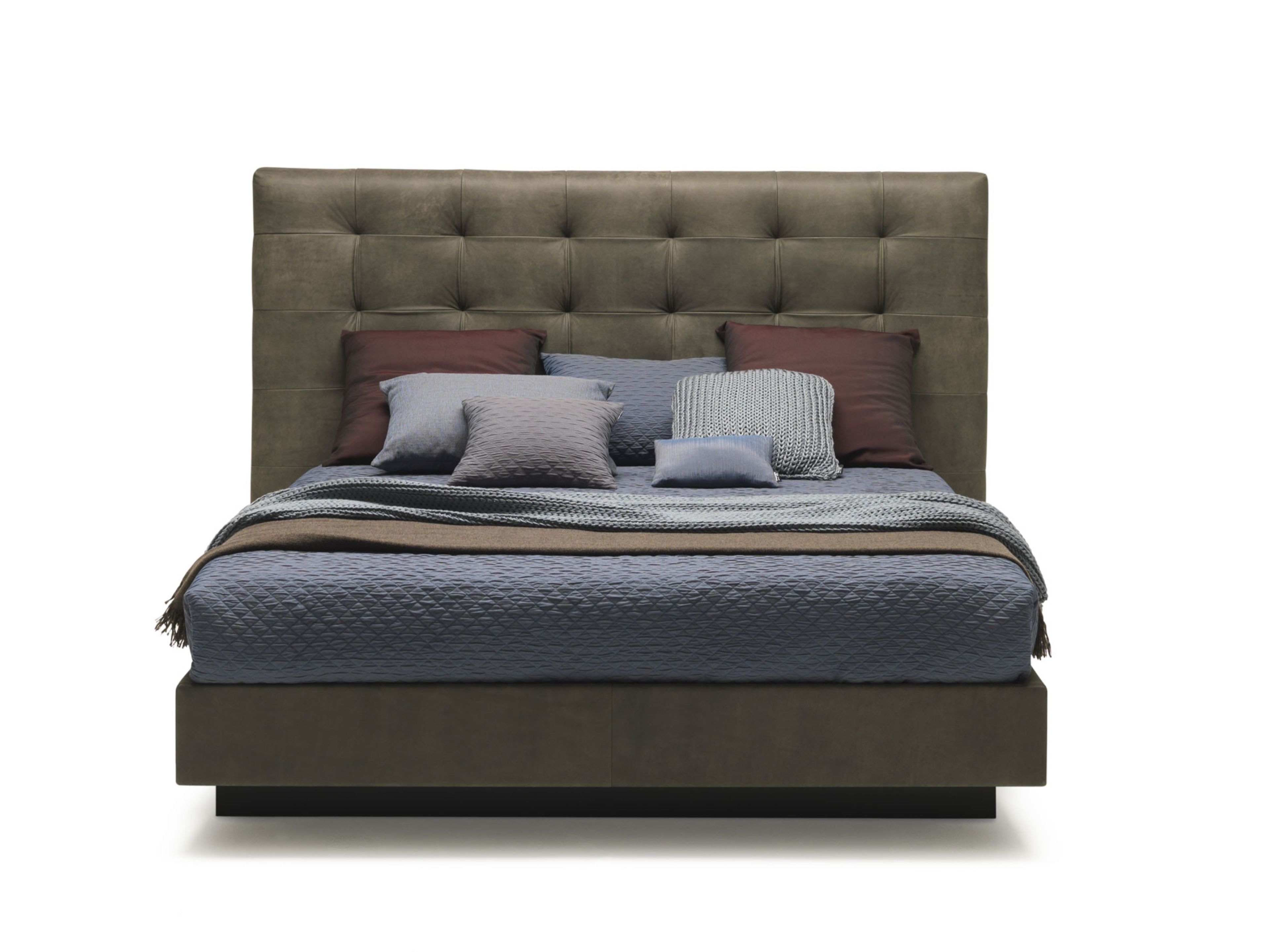Кожаная двуспальная кровать с мягким изголовьем MisuraEmme FRIDA ARCH-00151181