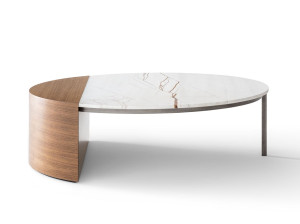 Круглый деревянный и мраморный журнальный столик