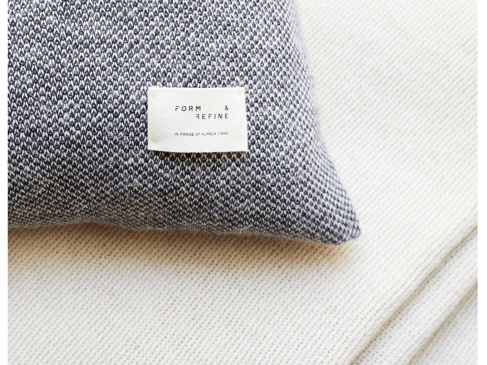 Квадратная подушка из альпаки Form & Refine Aymara ARCH-00016389 - Вид №2