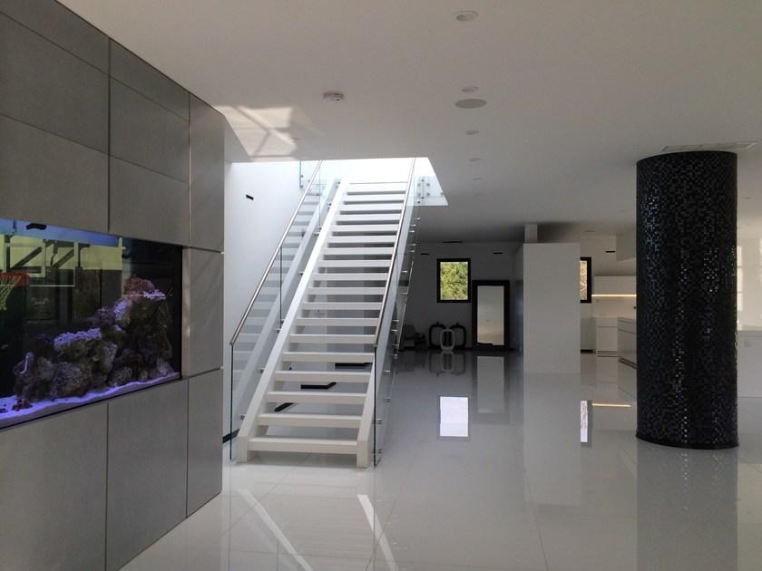 Siller Treppen Самонесущая прямая открытая лестница из дерева и стекла Future sun-id-1404022 - Вид №1