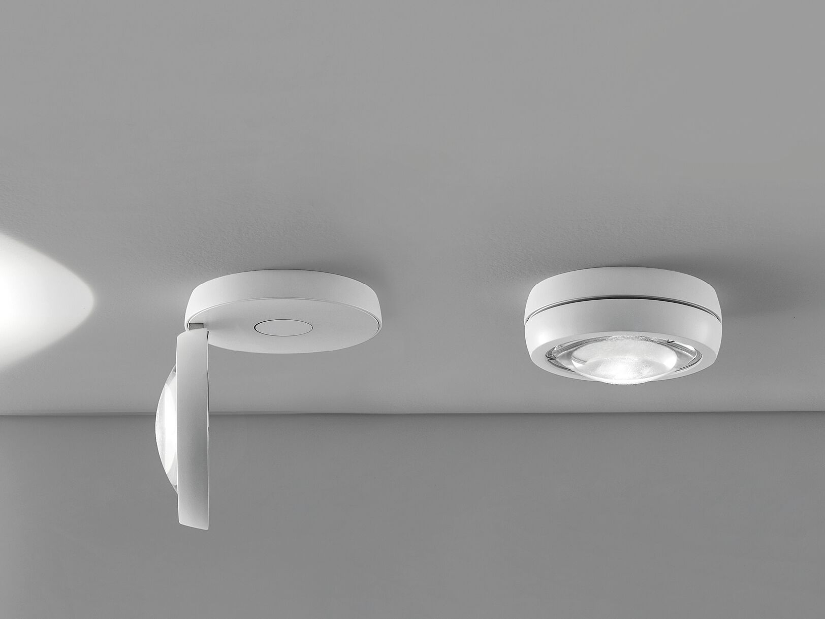 Регулируемый потолочный алюминиевый светодиодный прожектор Lodes ARCH-00098345