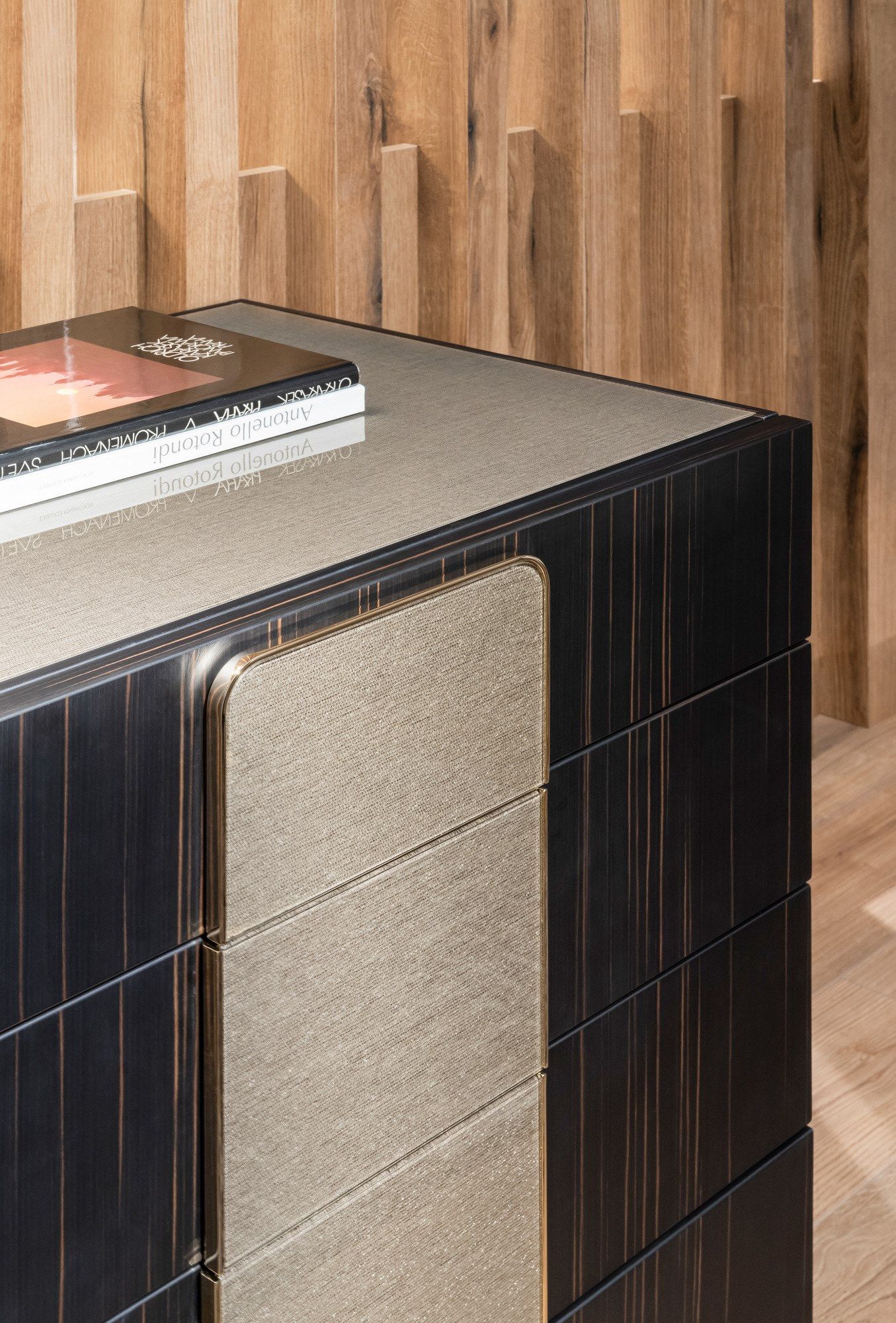 Комод из черного дерева Sicis Dover ARCH-00067994 - Вид №2