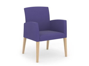 Тканевое кресло с подлокотниками