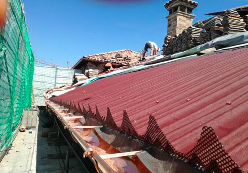 Предварительно окрашенная металлическая решетка для крепления шпилек вдоль линии карнизов ONDULINE ITALIA GRIGLIA PARAPASSERI METALLICA ARCH-00039574 - Вид №4