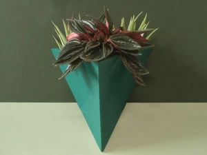 Groovy Magnets Настенная ваза из экологического пластика