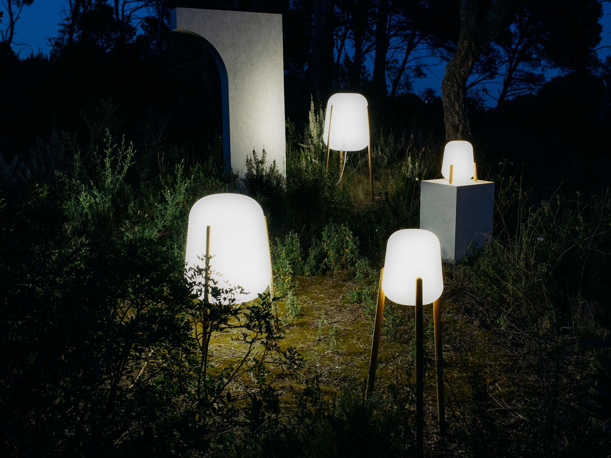 Наружная настольная лампа из дерева и полиэтилена calma Xica &amp ARCH-00065732 - Вид №3