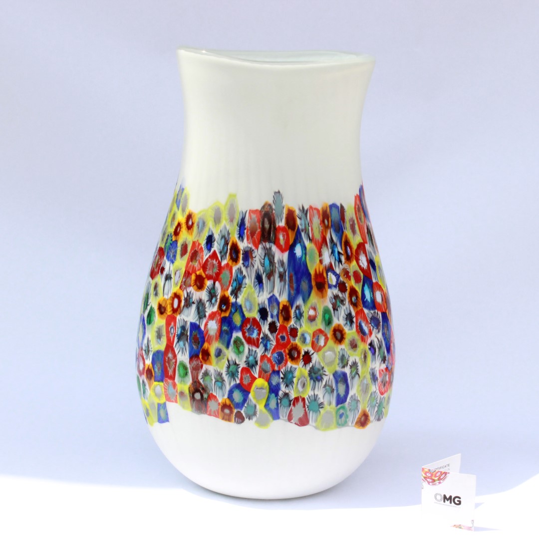 1798 ORIGINALMURANOGLASS Белая ваза с разноцветными мурринами миллефиори - муранское стекло 26 см  - Вид №1