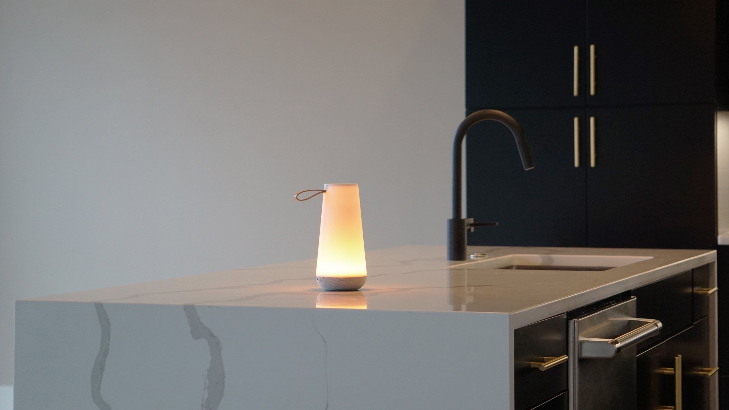 Настольная лампа с батарейным питанием Pablo Designs UMA MINI ARCH-00142801 - Вид №4