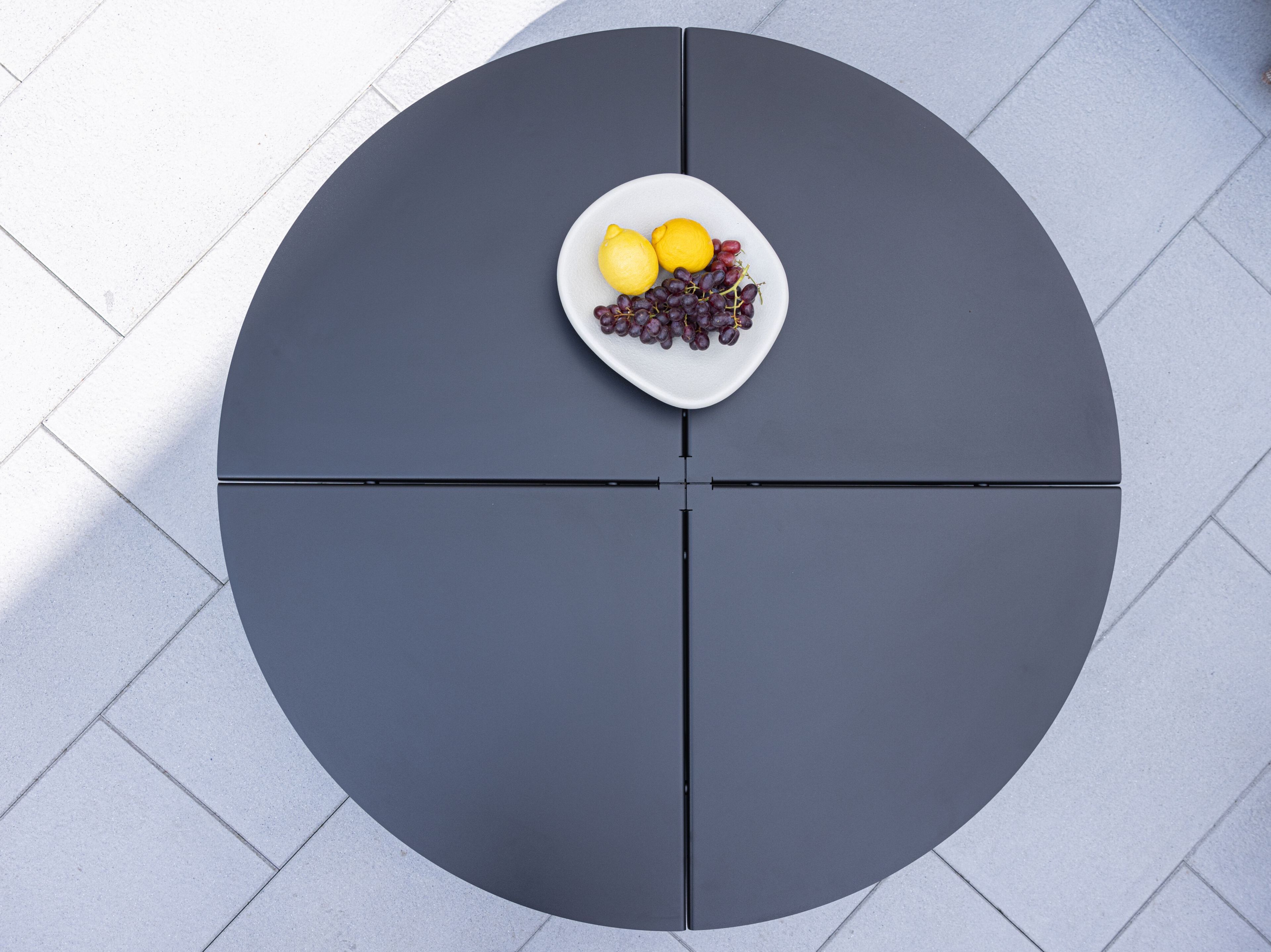 Круглый стол для сада с порошковым покрытием Metallbude BREEZE ARCH-00124709 - Вид №4