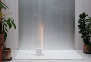 Светодиодный торшер из боросиликатного стекла и каррарского мрамора