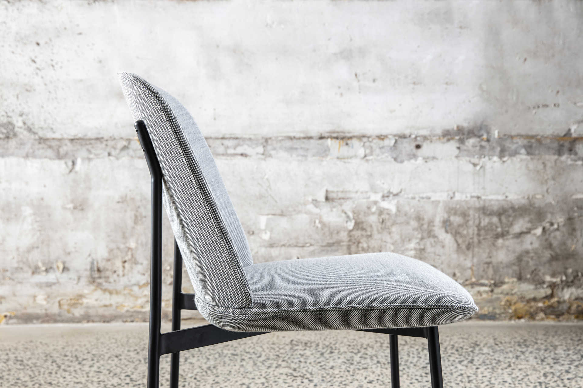 Мягкое обеденное кресло Crawford Stellar Works CR-S220 - Вид №10