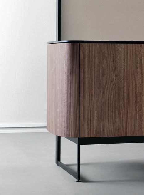 Caccaro Вешалка из орехового дерева с распашными дверцами Sideview sun-id-1512205 - Вид №1