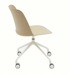Segis Вращающееся кресло из полипропилена на колесиках To-be