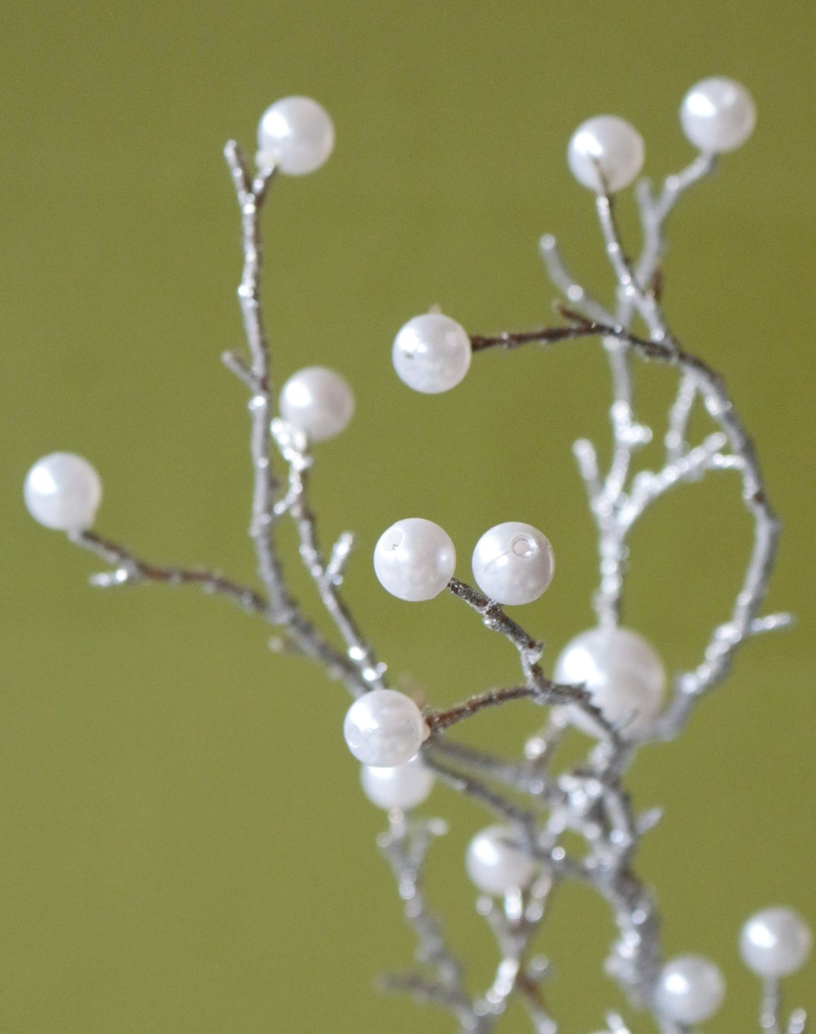 1904 996 a3 Искусственный спрей для растений с жемчугом, 74 см, серебристый H-andreas  - Вид №3