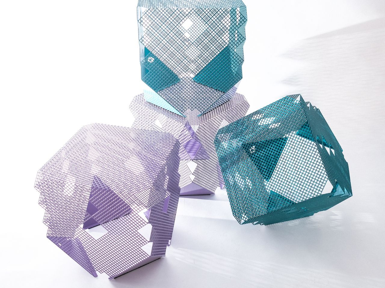 Квадратный журнальный столик из нержавеющей стали LO Contemporary CUDDLE ARCH-00002580