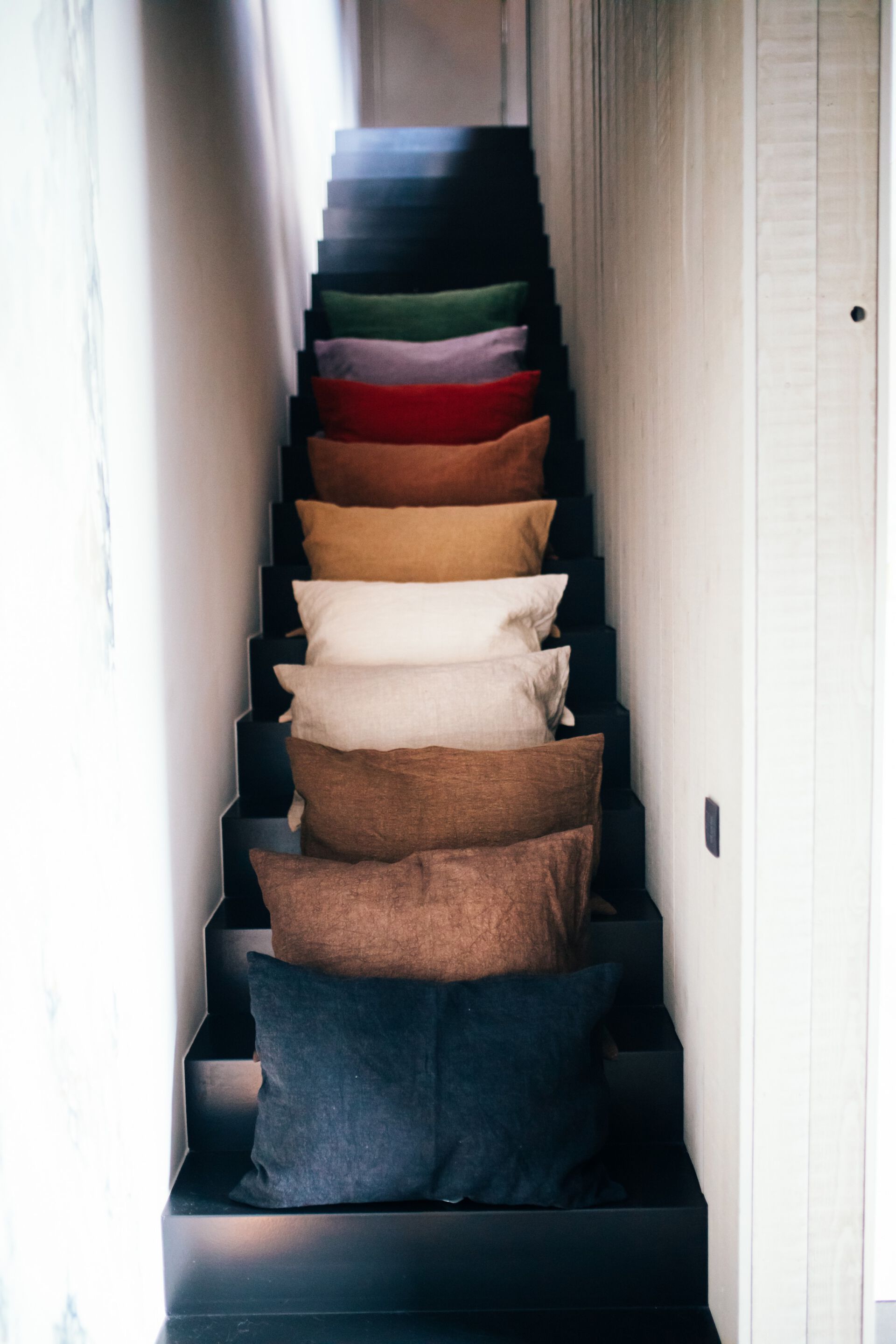 Прямоугольная однотонная льняная подушка POMAX BASICS ARCH-00153227 - Вид №4