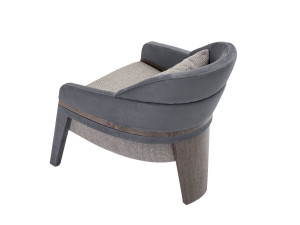 Тканевое кресло с подлокотниками