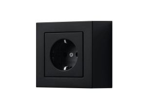 Пластиковая электрическая розетка schuko