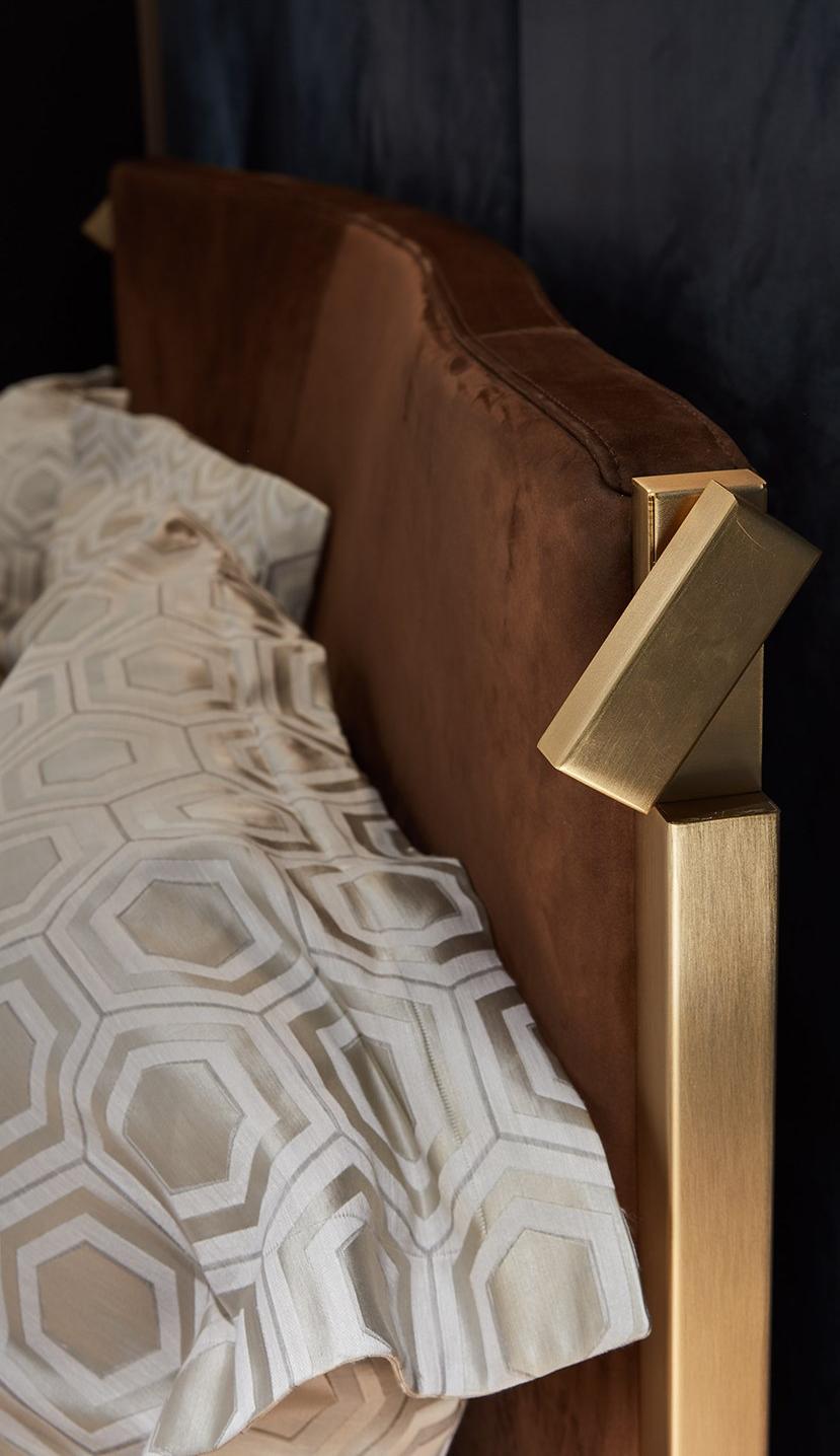 Paolo Castelli Двуспальная кровать из нубука со встроенной подсветкой sun-id-1469970 - Вид №6