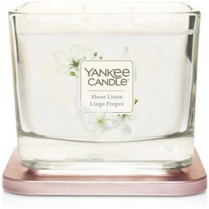 Свеча большая "Нежное белье" 552гр 65-80 часов YANKEE CANDLE  268047 Белый