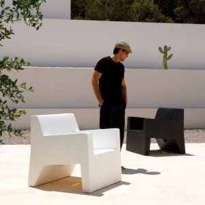 003390 Кресло Vondom Jut