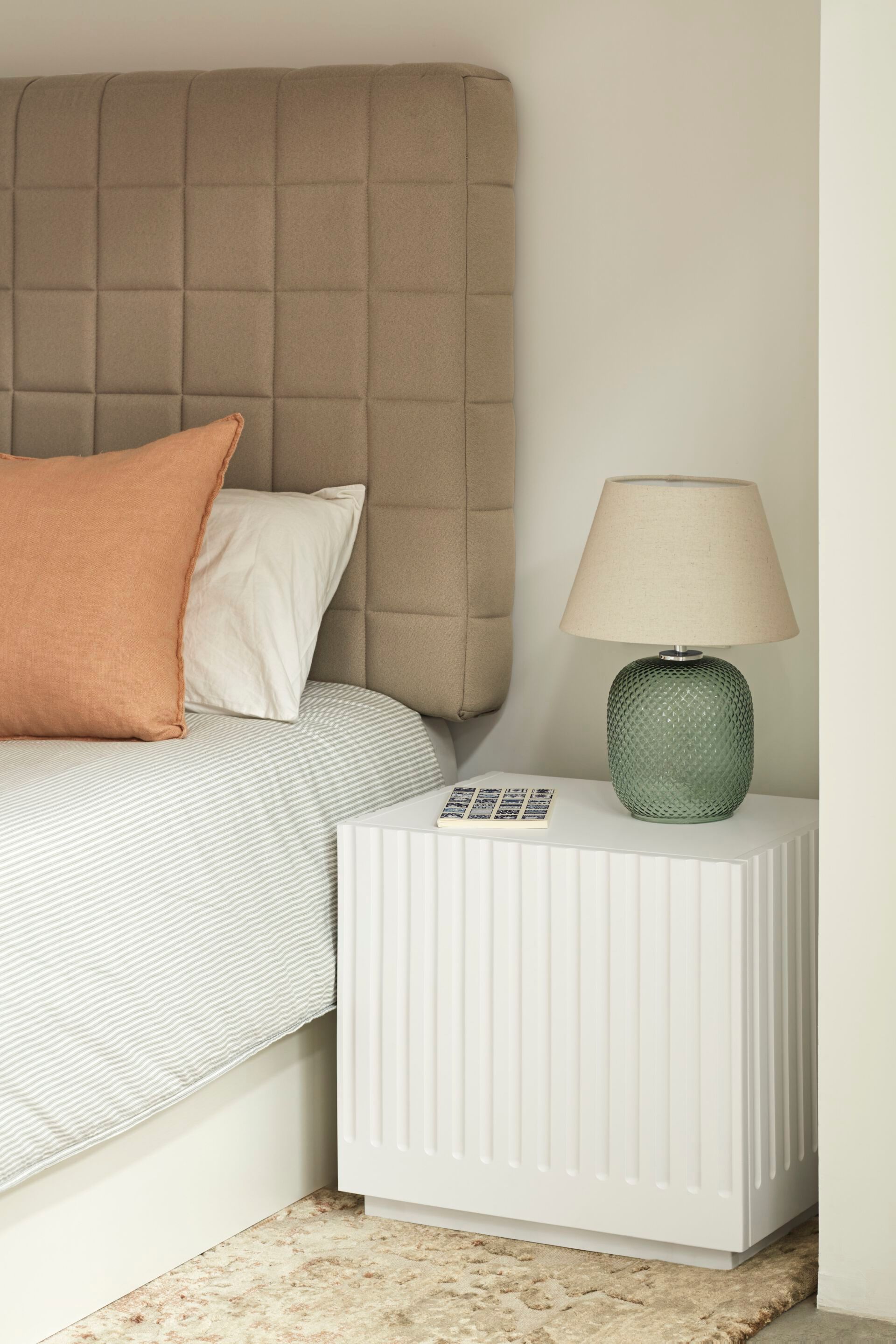 Прикроватная тумбочка из МДФ TEULAT Doric ARCH-00049353 - Вид №3