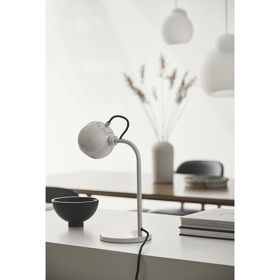 123420 Лампа настольная ball, 24х34 см, светло-серая глянцевая Frandsen  - Вид №1