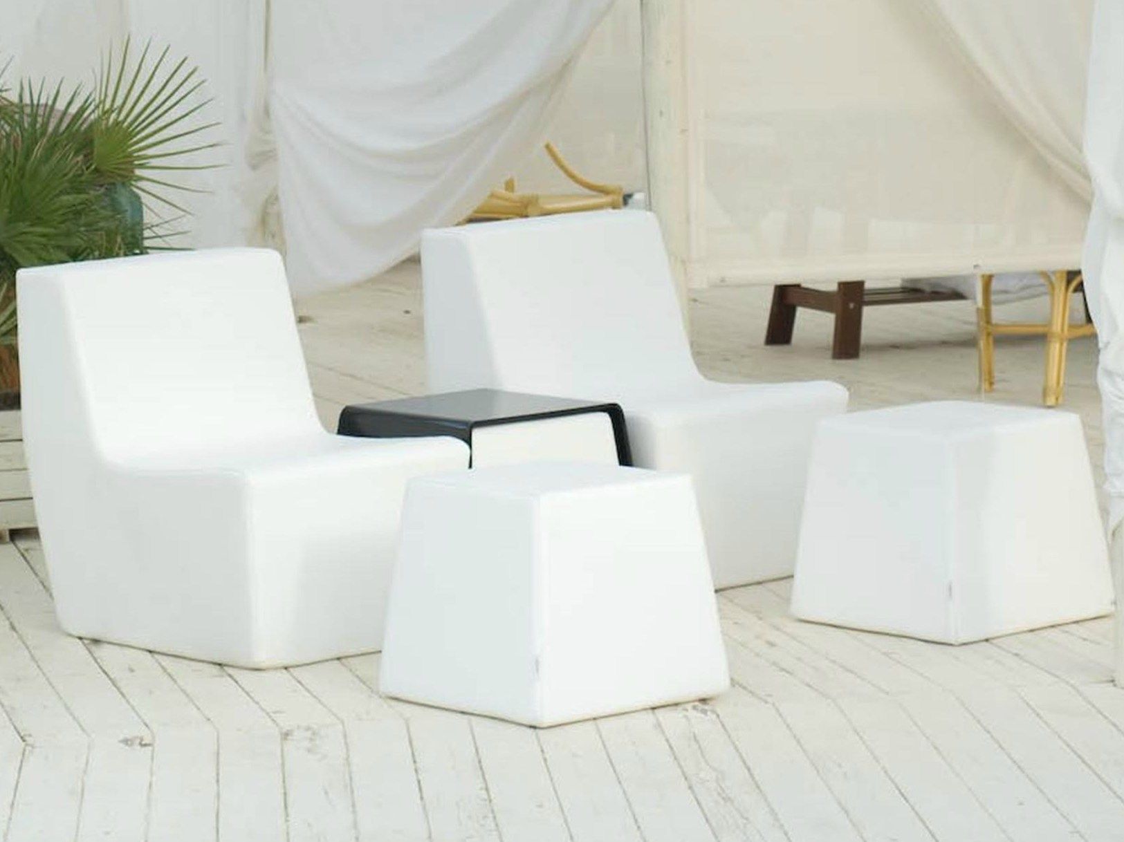 Искусственная кожа квадратный сад пуфик Trona Diamonds ARCH-00136739