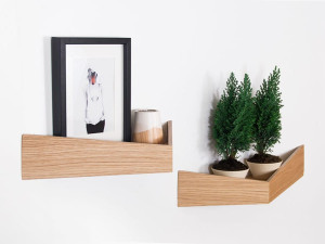 Деревянная вешалка / полка